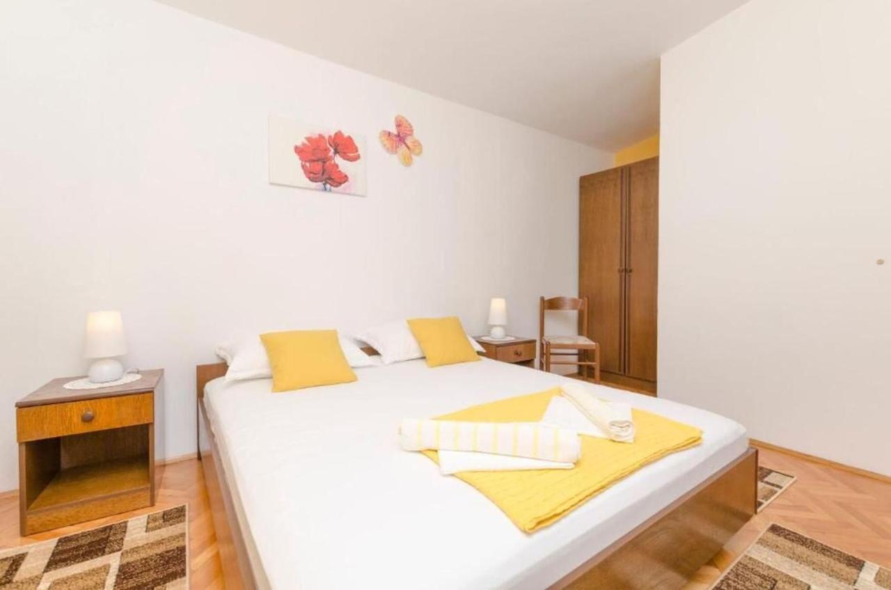Apartments Spavalo باغ المظهر الخارجي الصورة