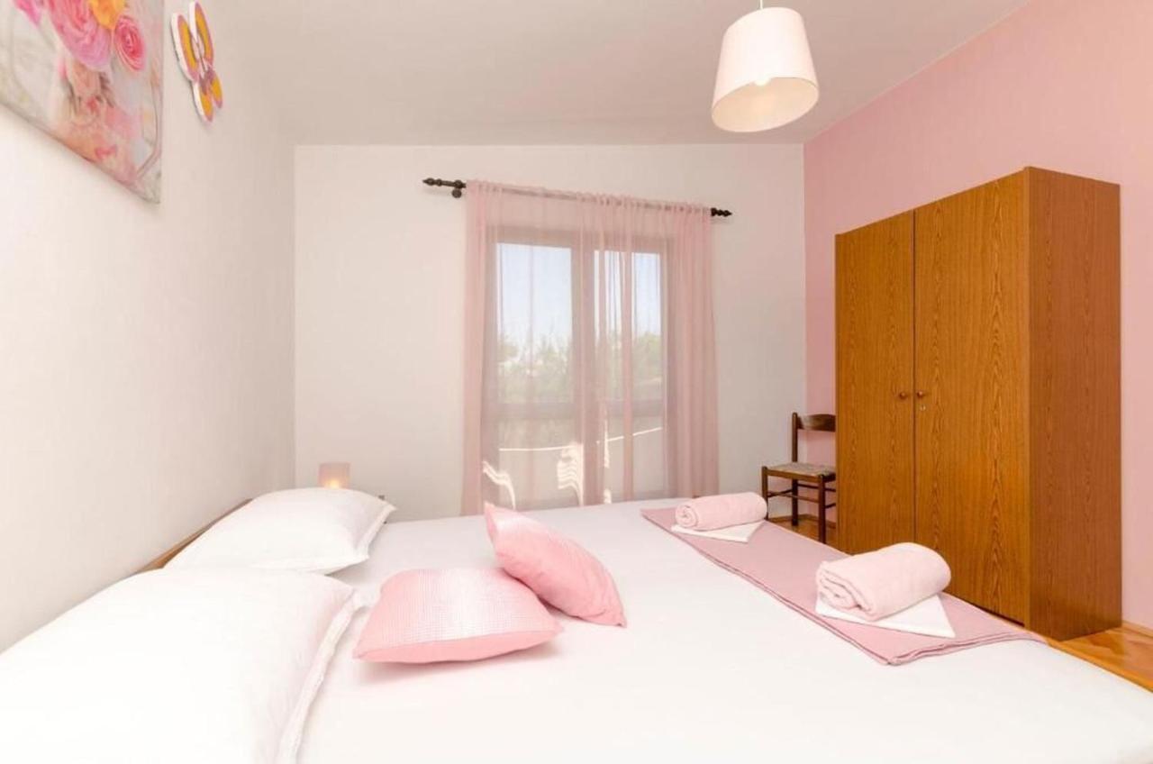 Apartments Spavalo باغ المظهر الخارجي الصورة