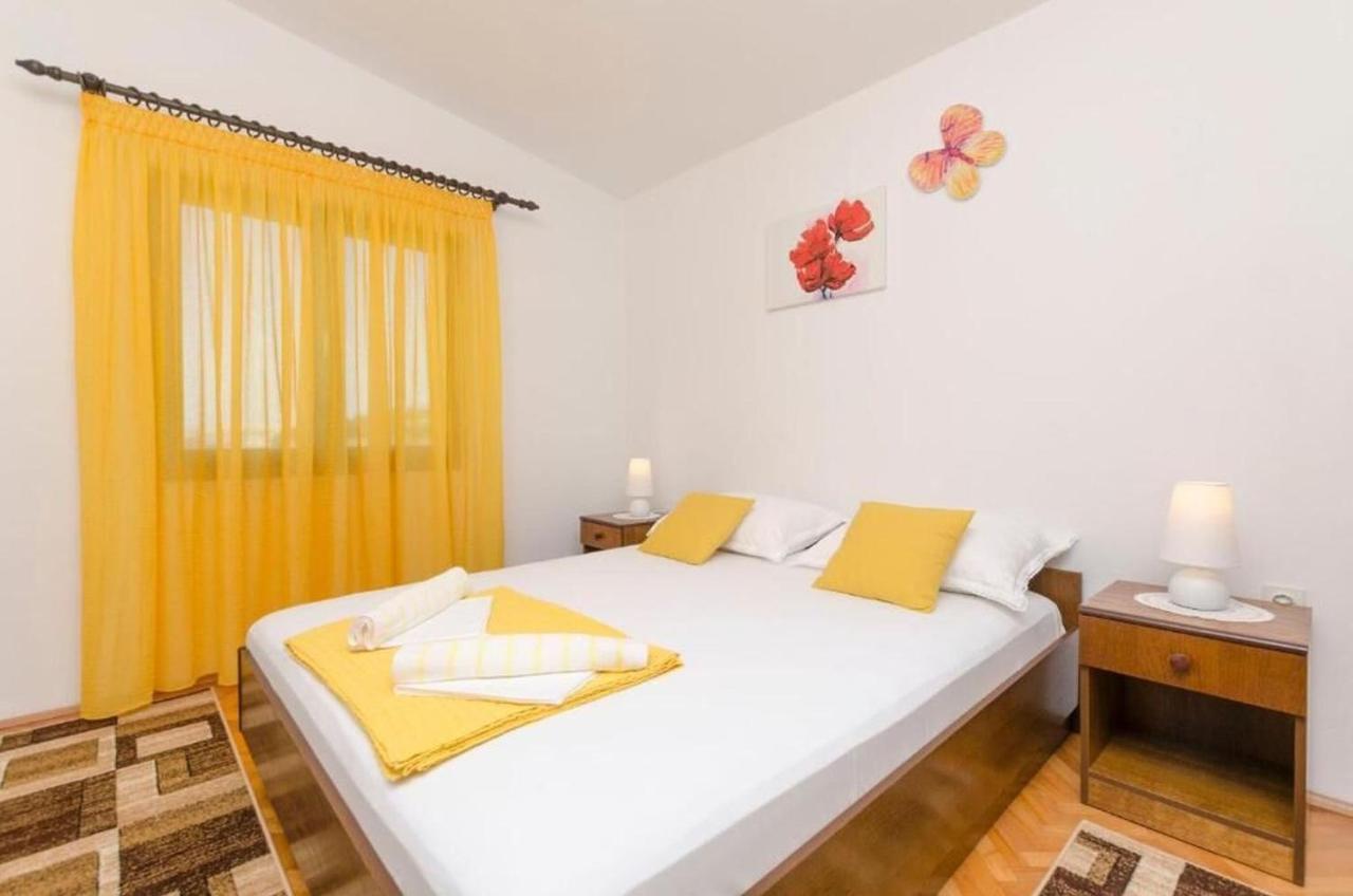 Apartments Spavalo باغ المظهر الخارجي الصورة