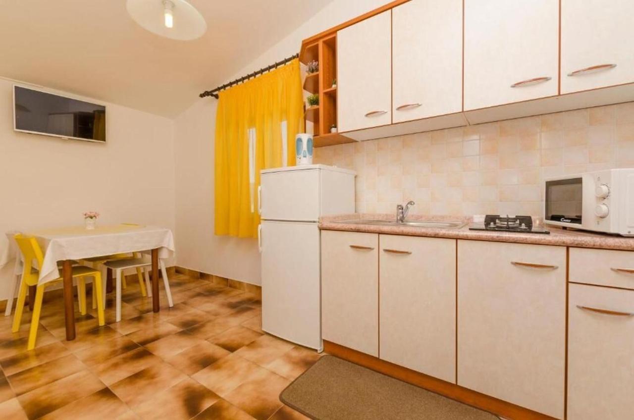 Apartments Spavalo باغ المظهر الخارجي الصورة