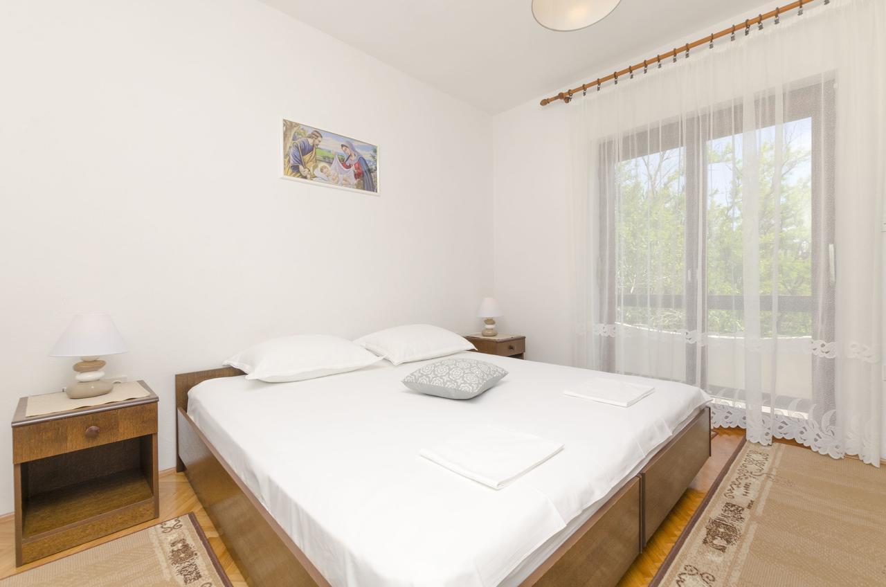 Apartments Spavalo باغ المظهر الخارجي الصورة