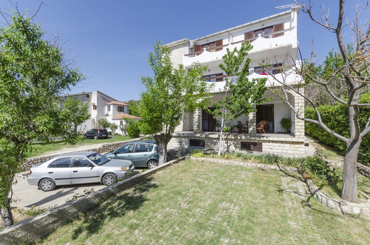 Apartments Spavalo باغ المظهر الخارجي الصورة